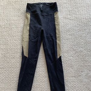 Twenty Montreal leggings